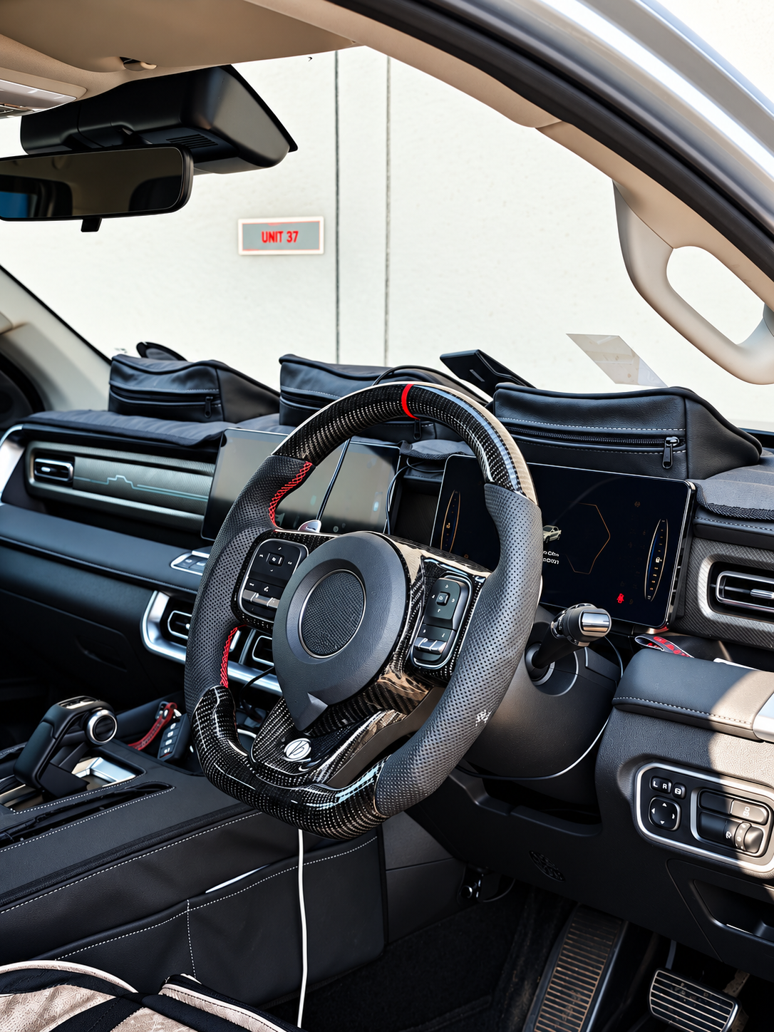P300 CARBON FIBRE STEERING WHEEL